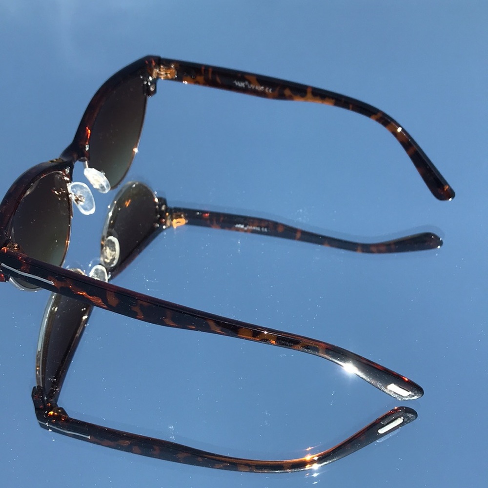 Sunglasses - Picture 2 of 5